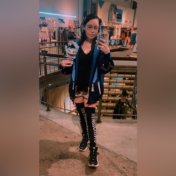 Meet your Posher, Christell - Picture 1 of 16